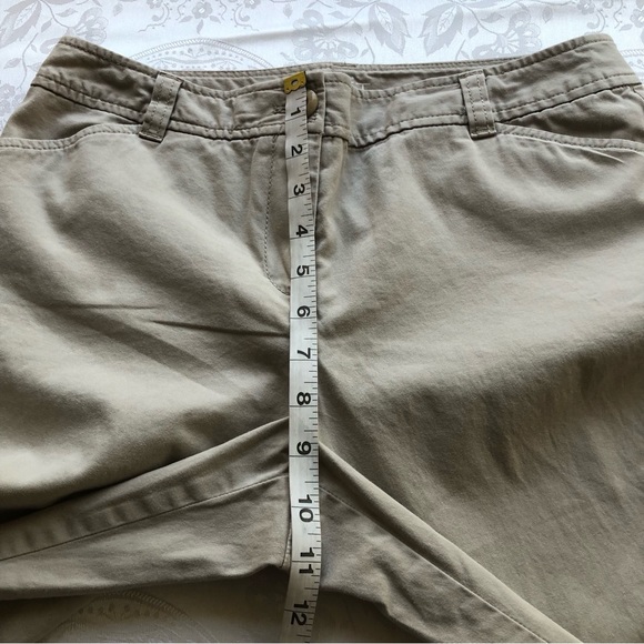 Ann Taylor Loft Curvy Cropped Khaki/Tan Capri Pants Women’s Size 6P Casual - Picture 11 of 16